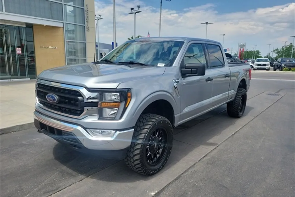 2023 Ford F-150 XLT photo 1