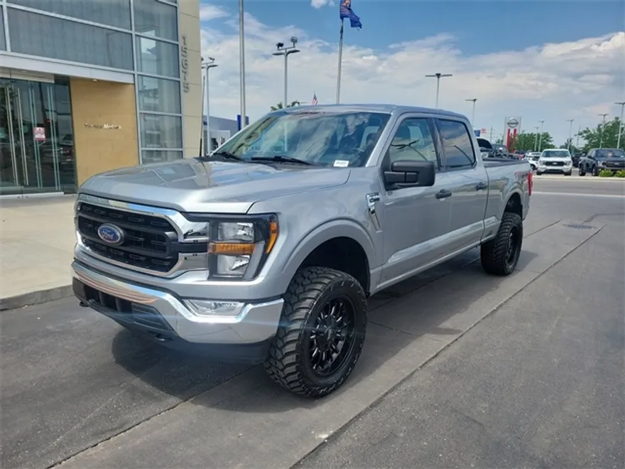 2023 Ford F-150 XLT photo 1