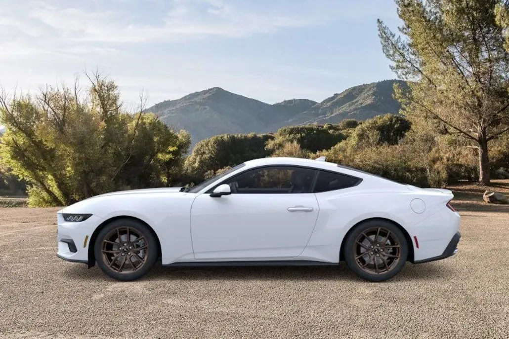 2025 Ford Mustang EcoBoost Premium photo 1