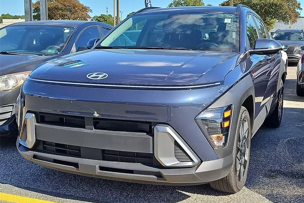 2025 Hyundai Kona SEL photo 1