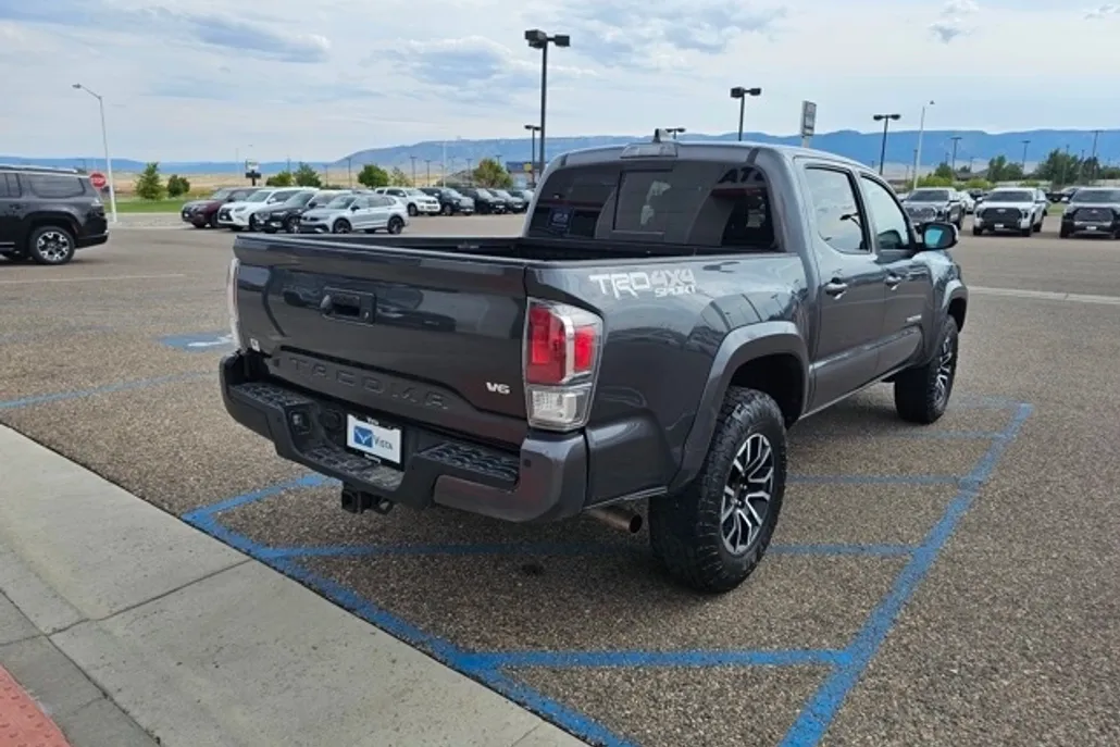 2021 Toyota Tacoma TRD Sport photo 1