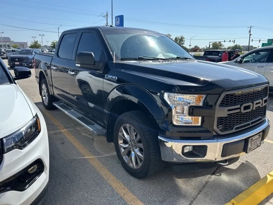 2016 Ford F-150 XLT photo 1