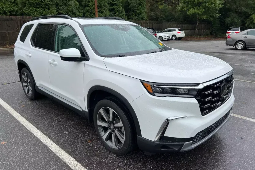 2023 Honda Pilot Elite photo 1