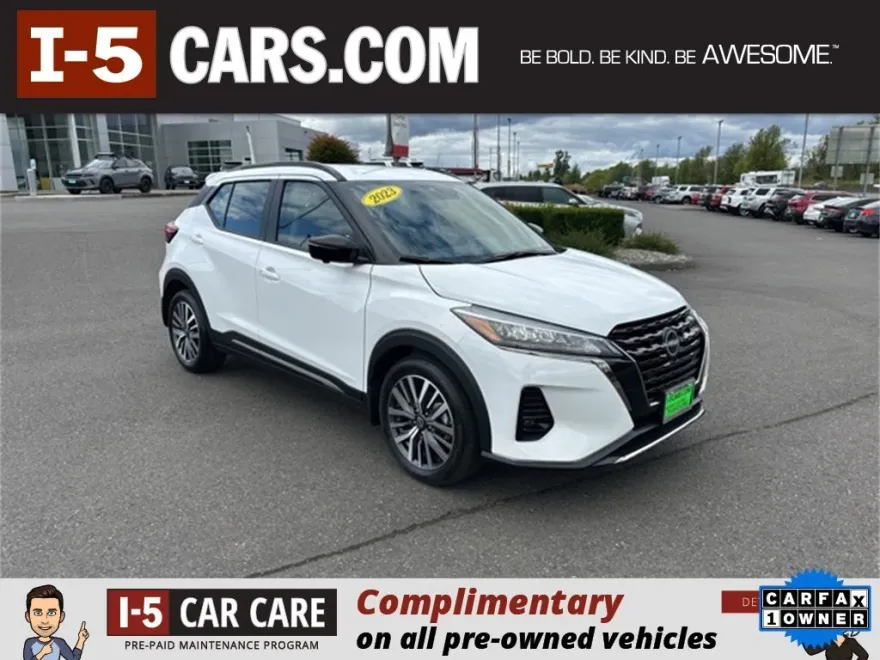 2023 Nissan Kicks SR photo 1