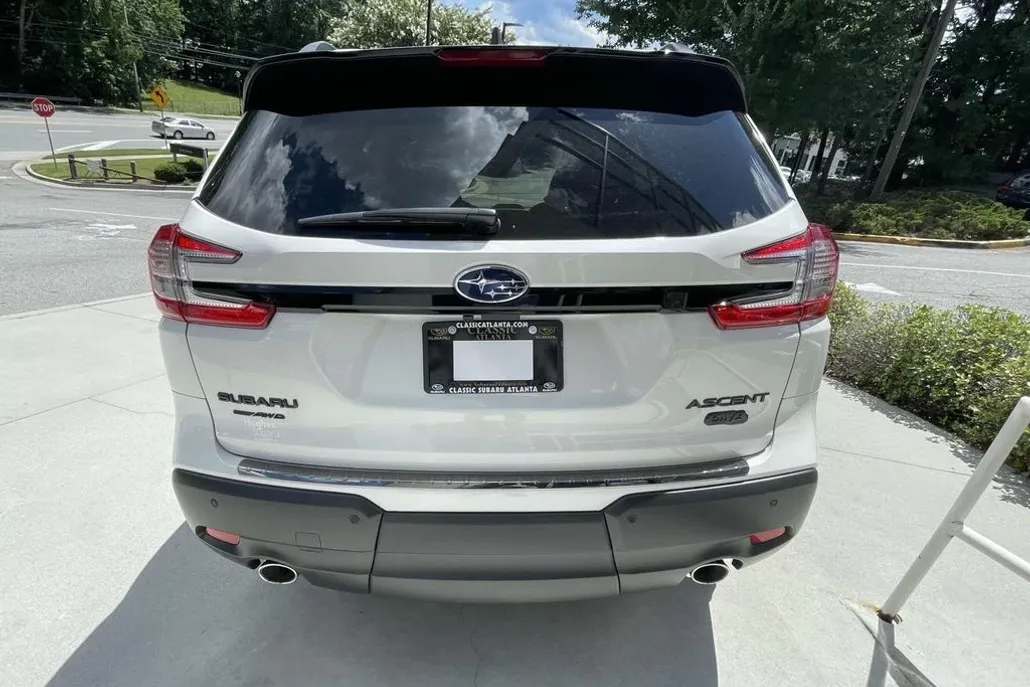 2025 Subaru Ascent Onyx Edition Touring photo 1