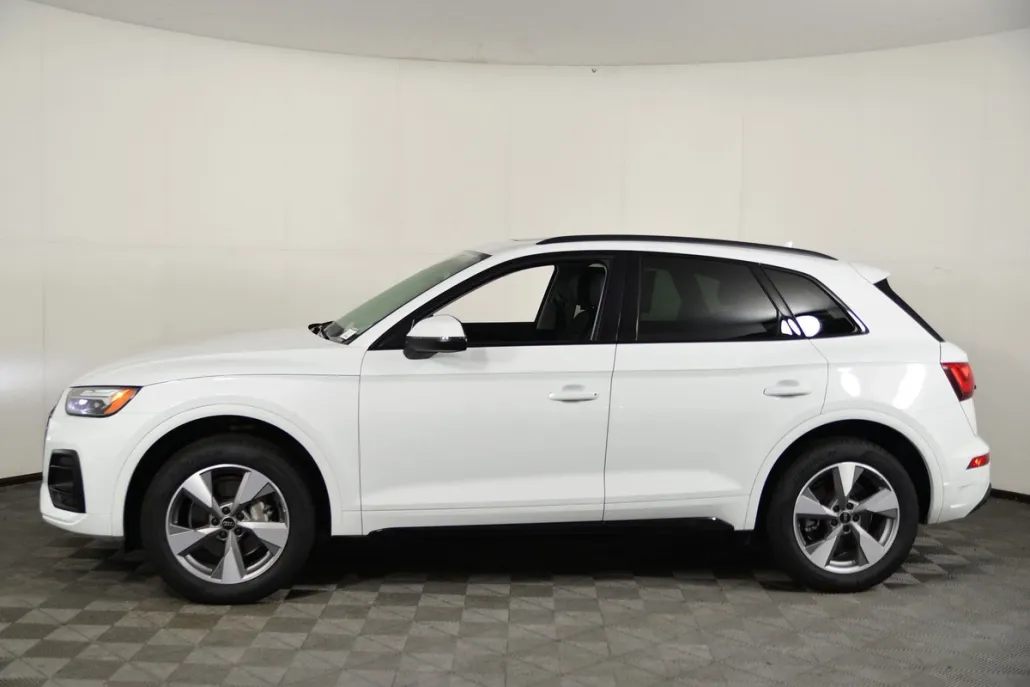 2025 Audi Q5 Premium photo 1