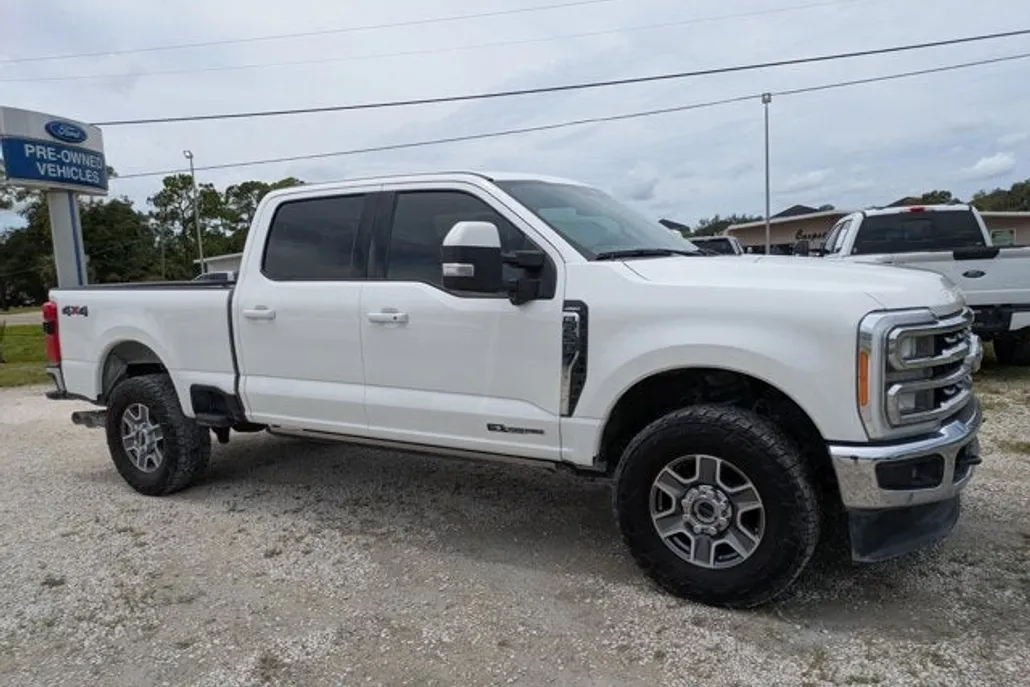 2023 Ford F-250 Lariat photo 1