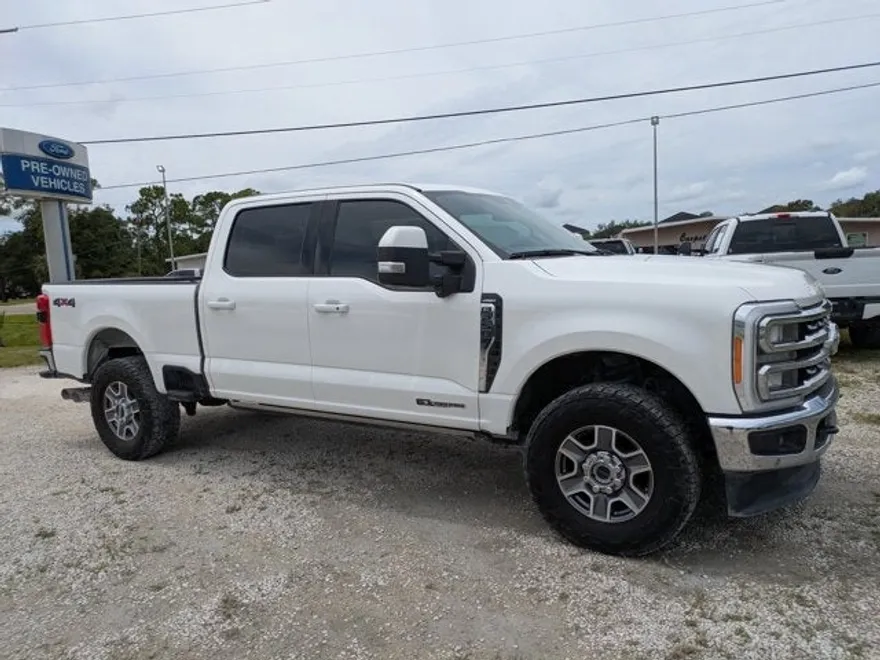 2023 Ford F-250 Lariat photo 1