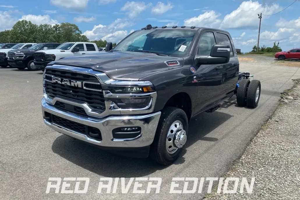 2025 Ram 3500 photo 1