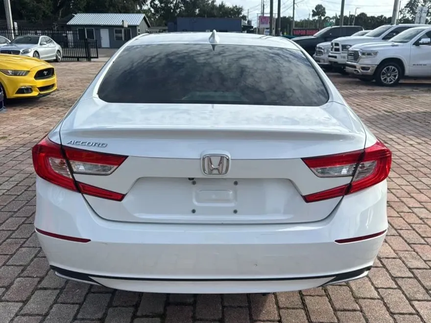2019 Honda Accord LX photo 1