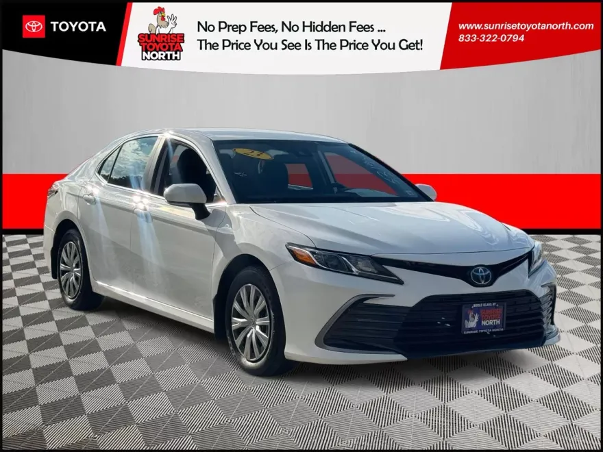 2023 Toyota Camry Hybrid LE photo 1