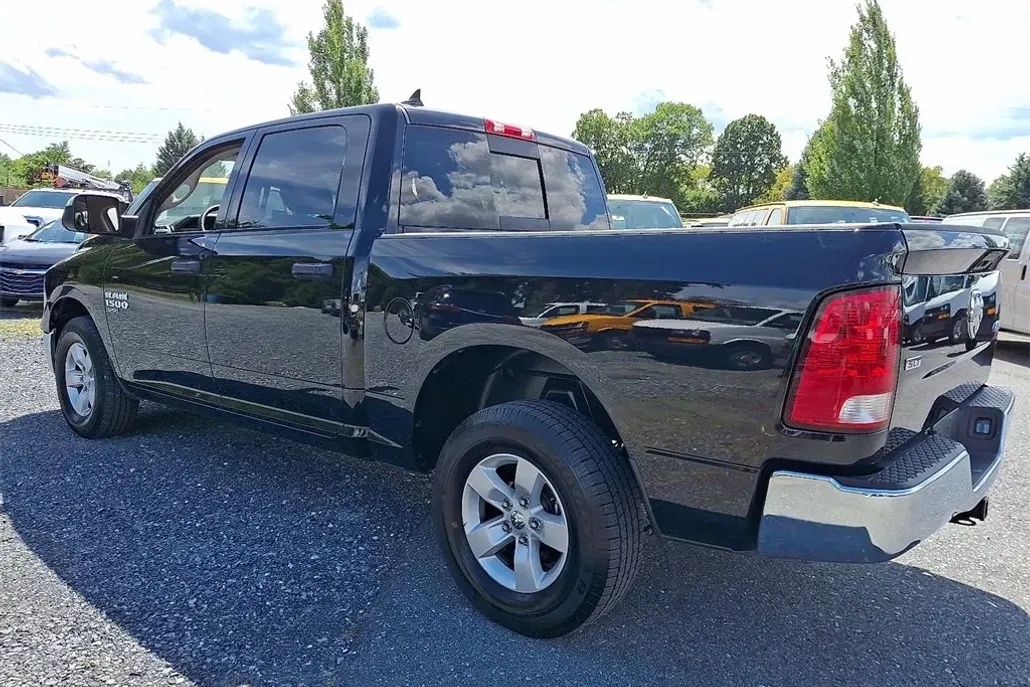 2023 Ram 1500 Classic SLT photo 1