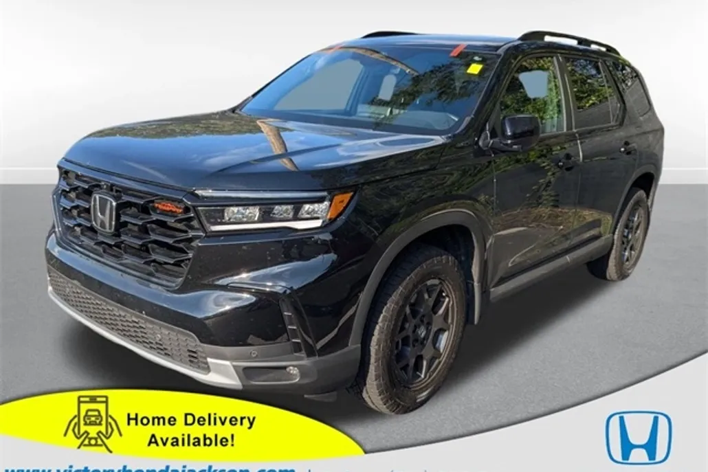 2025 Honda Pilot TrailSport photo 1