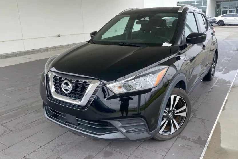 2020 Nissan Kicks SV photo 1