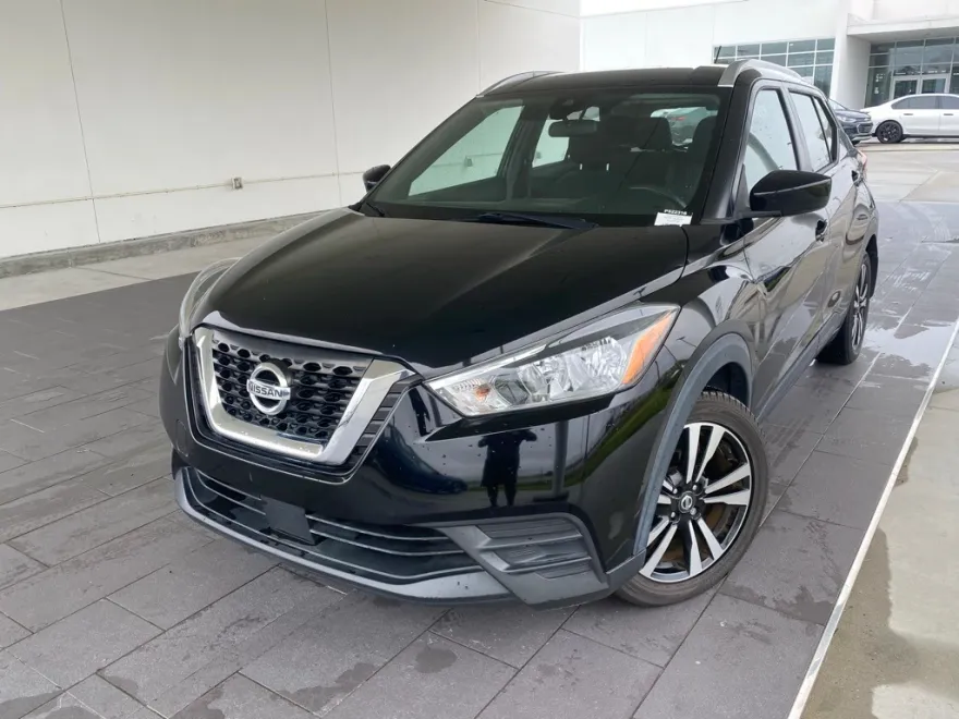2020 Nissan Kicks SV photo 1