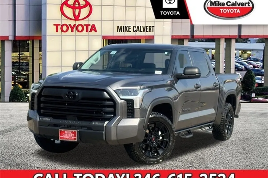 2024 Toyota Tundra SR5 photo 1
