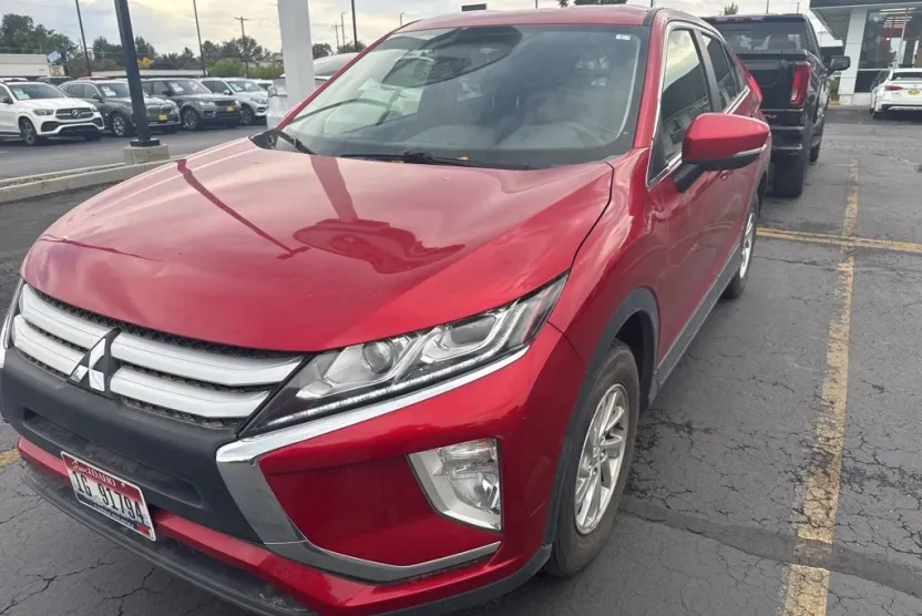 2019 Mitsubishi Eclipse Cross ES photo 1
