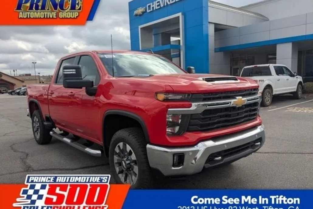 2025 Chevrolet Silverado 2500HD LT photo 1