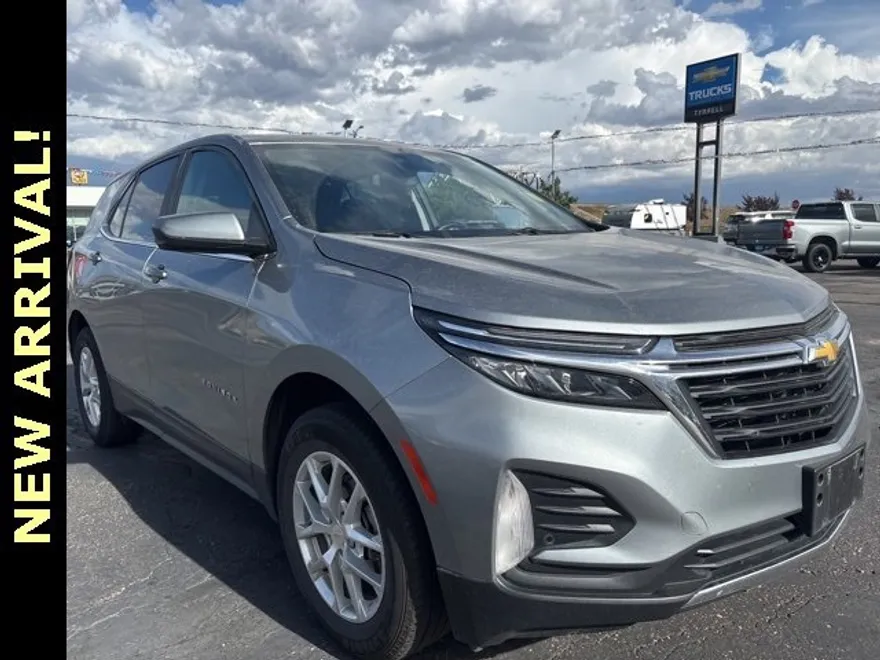 2024 Chevrolet Equinox LT photo 1