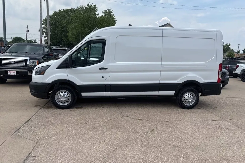 2025 Ford Transit photo 1