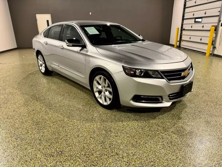 2015 Chevrolet Impala photo 1