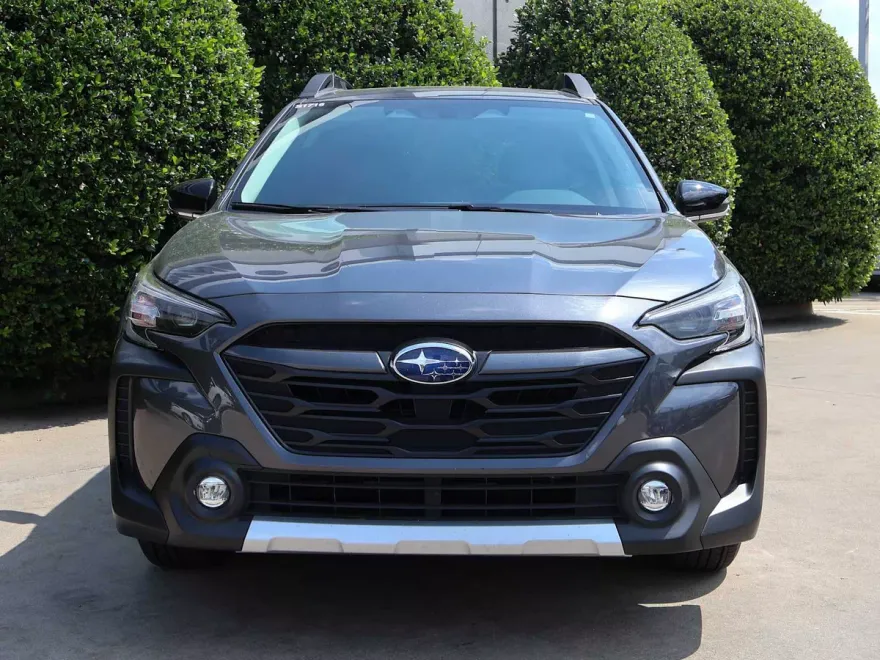 2025 Subaru Outback Limited photo 1