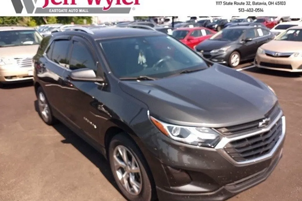 2020 Chevrolet Equinox LT photo 1