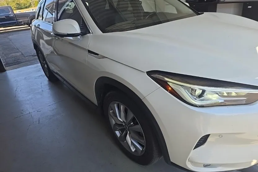 2019 Infiniti QX50 Essential photo 1