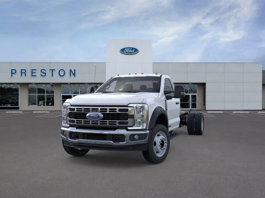 2025 Ford F-550 XL photo 1