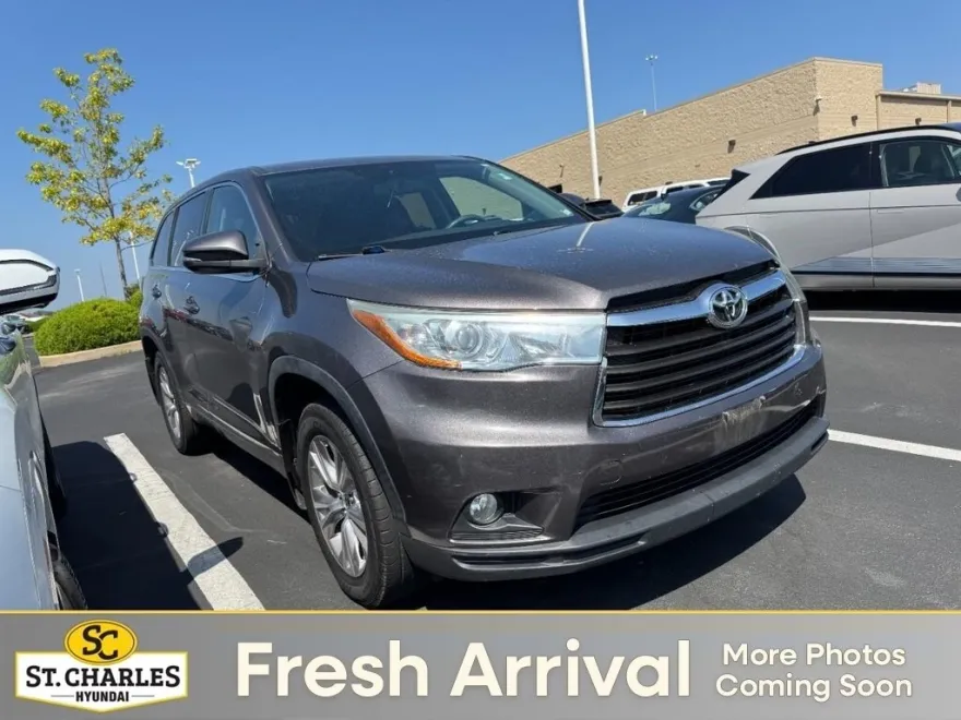 2016 Toyota Highlander Base Hybrid photo 1