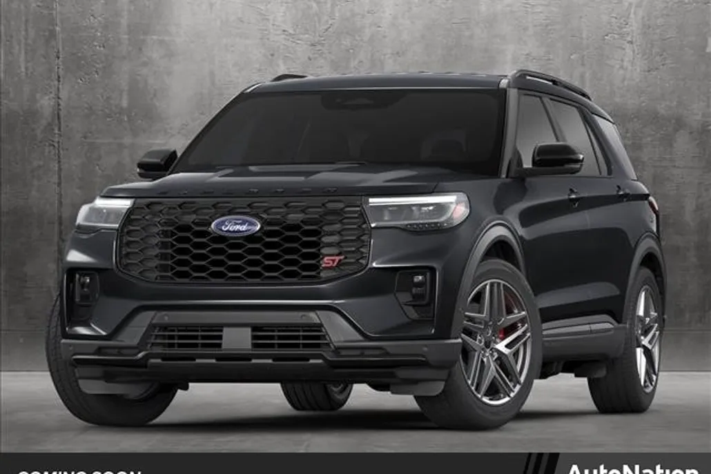 2025 Ford Explorer ST photo 1