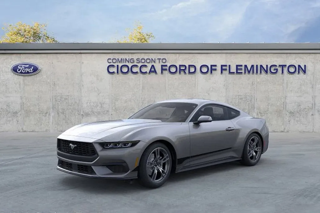 2025 Ford Mustang EcoBoost photo 1