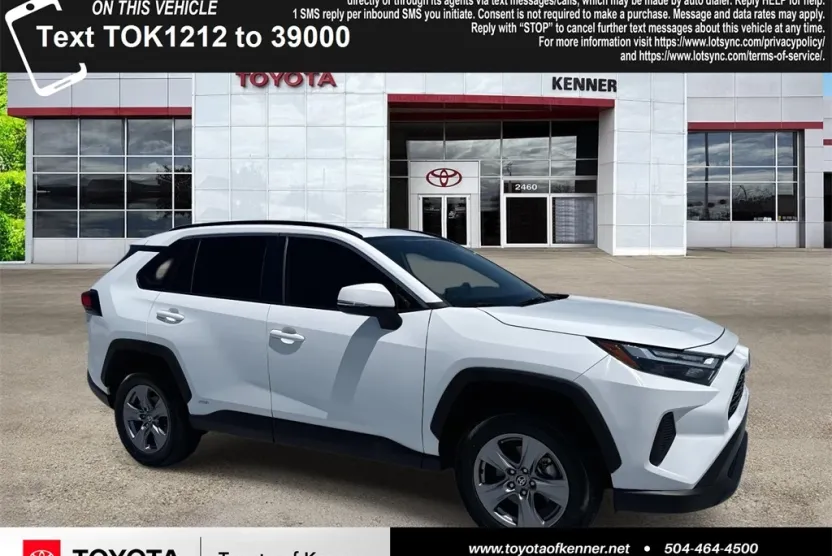2022 Toyota RAV4 Hybrid XLE photo 1