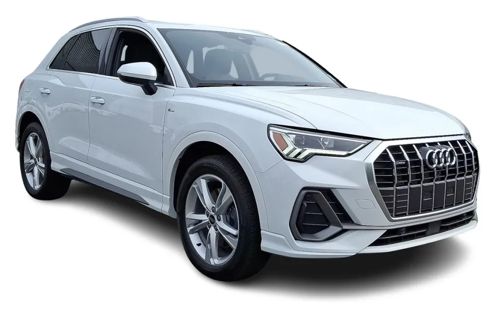 2024 Audi Q3 S line Premium Plus photo 1