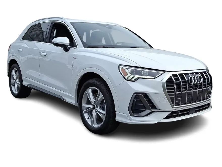 2024 Audi Q3 S line Premium Plus photo 1