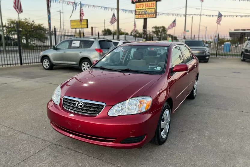2006 Toyota Corolla LE photo 1