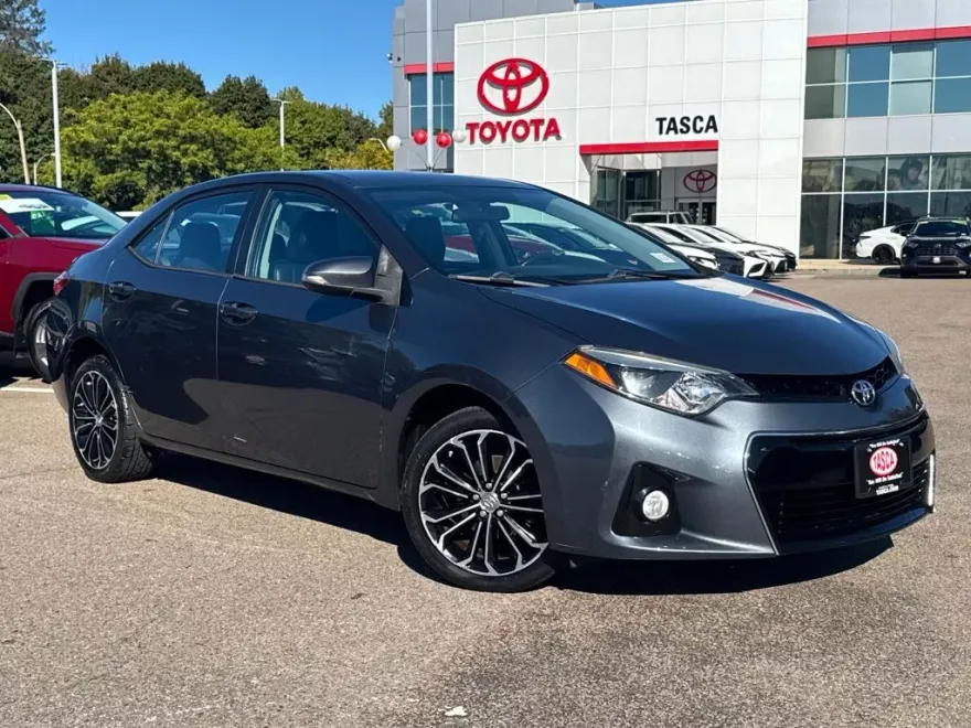 2014 Toyota Corolla Plus photo 1