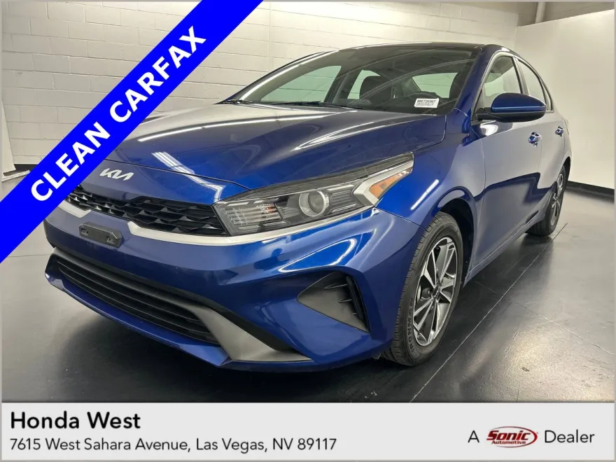 2024 Kia Forte LXS photo 1
