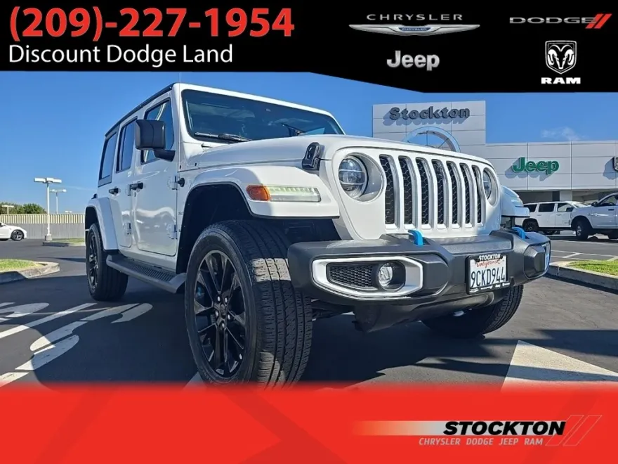 2022 Jeep Wrangler Unlimited Sahara 4xe photo 1