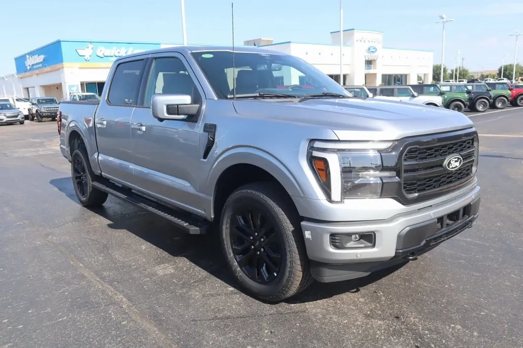 2025 Ford F-150 Lariat photo 1