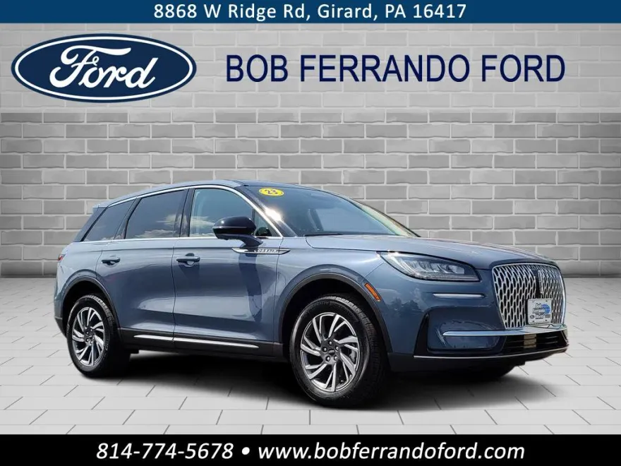 2023 Lincoln Corsair Standard photo 1