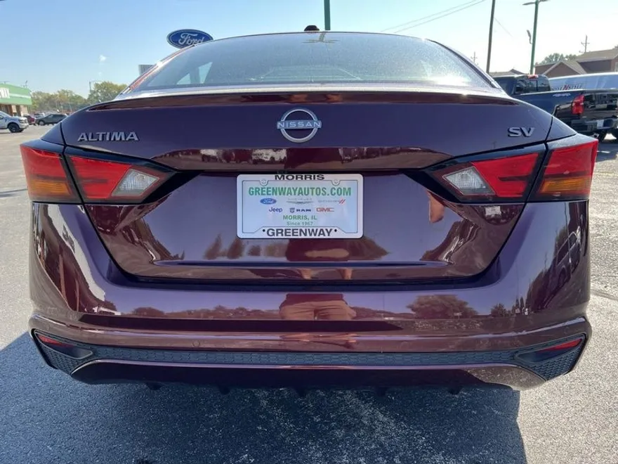 2024 Nissan Altima 2.5 SV photo 1