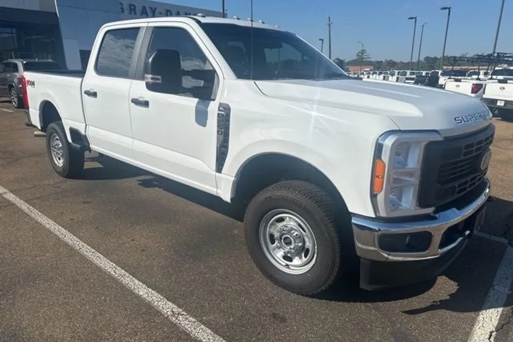 2023 Ford F-250 photo 1