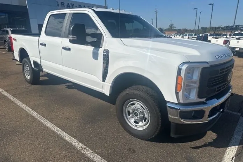 2023 Ford F-250 photo 1