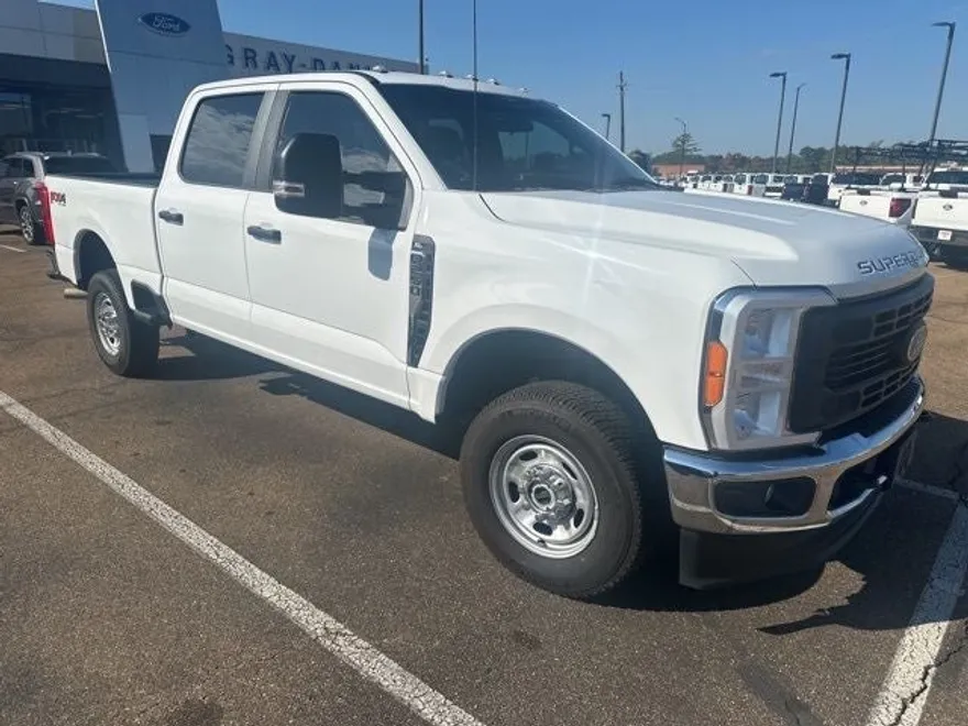 2023 Ford F-250 photo 1