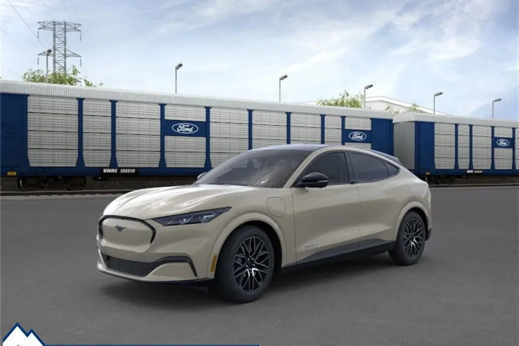 2025 Ford Mustang Mach-E Premium photo 1
