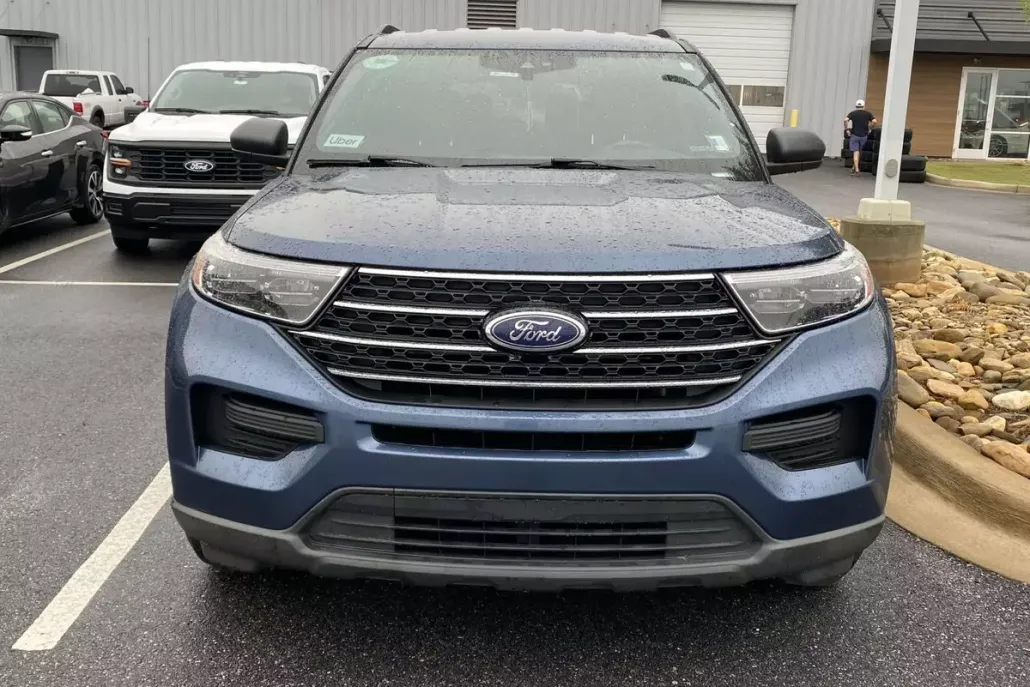 2020 Ford Explorer XLT photo 1