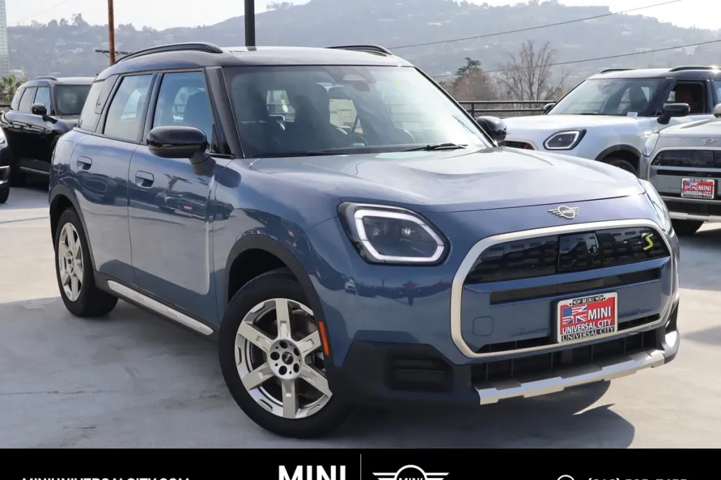 2025 Mini Countryman SE ALL4 photo 1