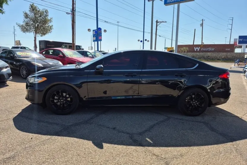 2020 Ford Fusion SE photo 1