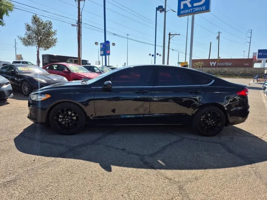 2020 Ford Fusion SE photo 1